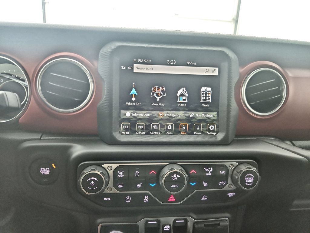 Certified 2022 Jeep Gladiator Rubicon w/ Cold Weather Group AWD/4WD image 29