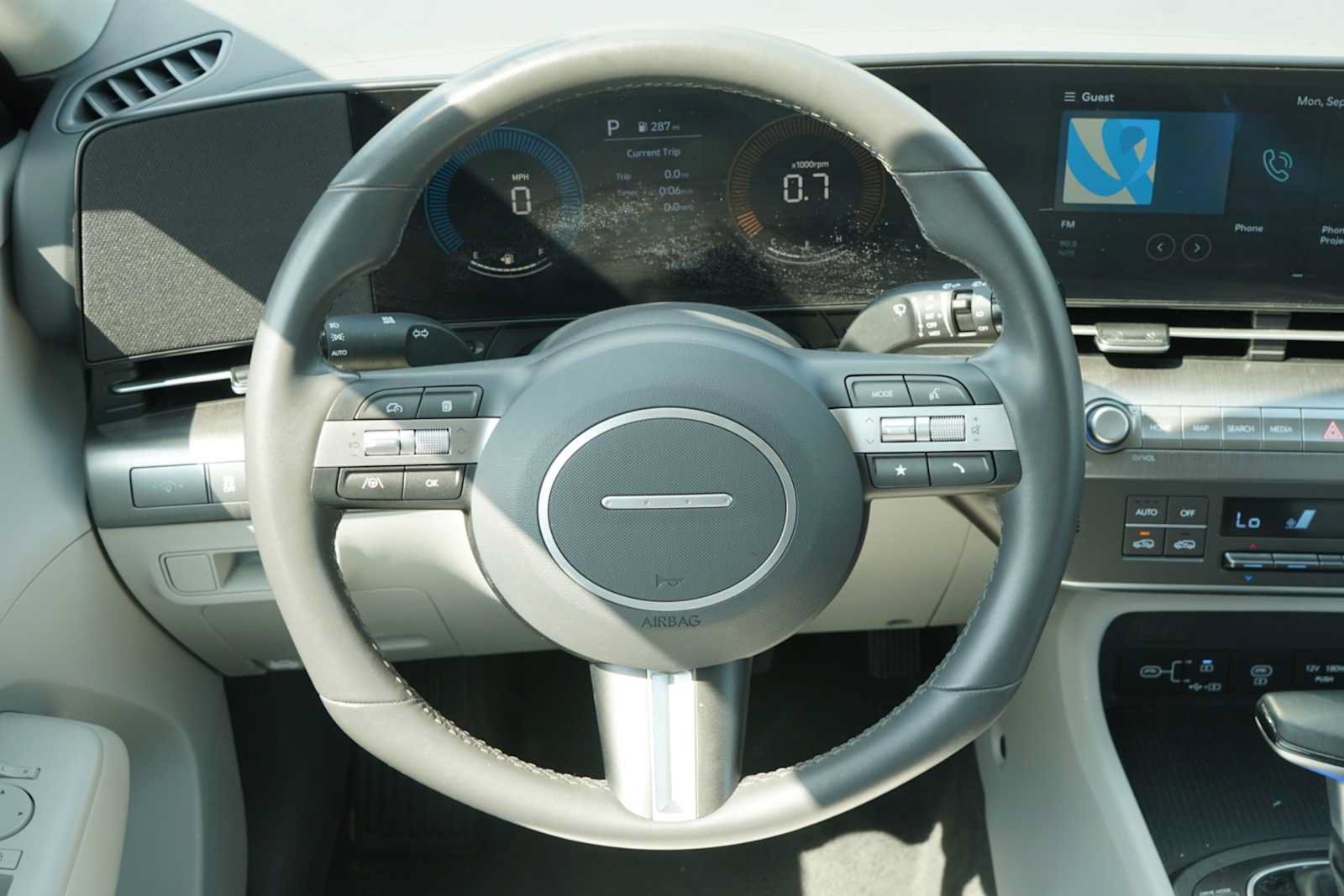 Used 2025 Hyundai Kona SEL AWD/4WD image 23