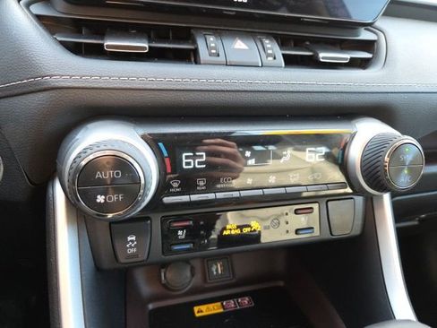 Used 2024 Toyota RAV4 Limited image 15