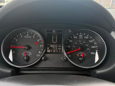 Used 2014 Nissan Rogue S image 28