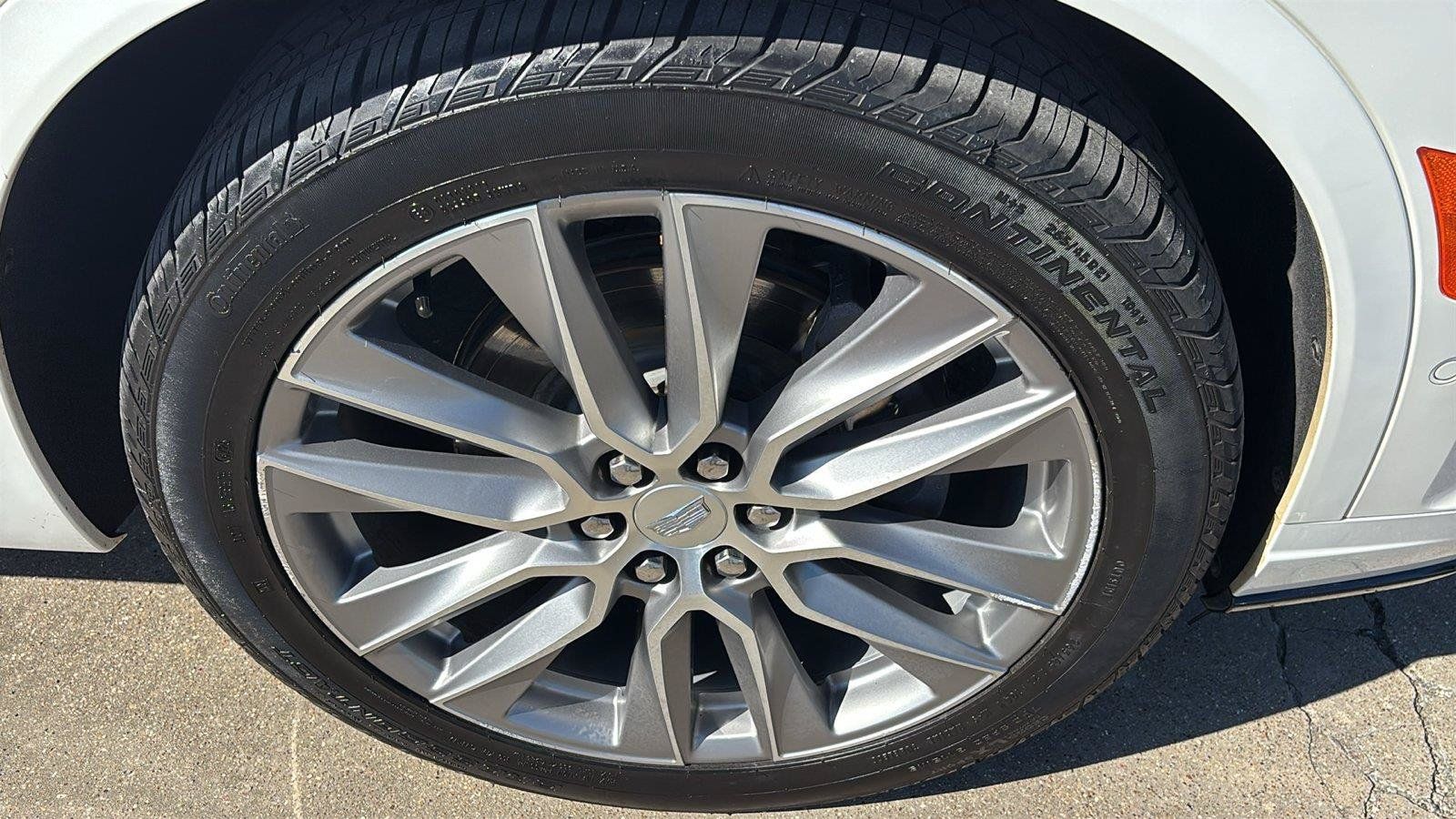 Certified 2020 Cadillac XT6 Sport w/ Platinum Package AWD/4WD image 10