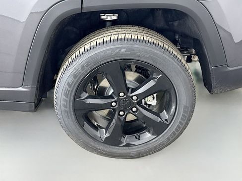 New 2025 Jeep Grand Cherokee Altitude image 47