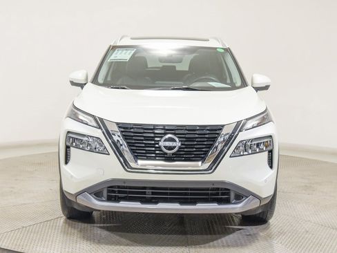 Used 2023 Nissan Rogue SL w/ SL Premium Package image 3