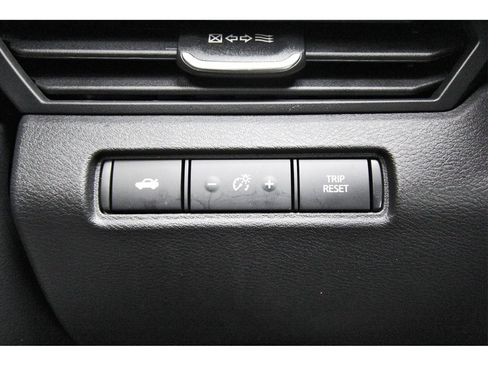 Used 2024 Nissan Altima 2.5 S image 17