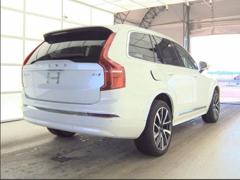 Used 2024 Volvo XC90 B6 Ultimate w/ Protection Package Premier image 2