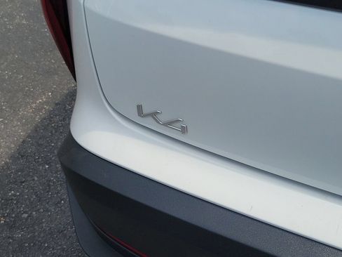 Used 2025 Kia K4 FWD image 8
