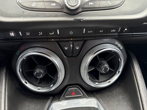 Used 2018 Chevrolet Camaro LT image 43