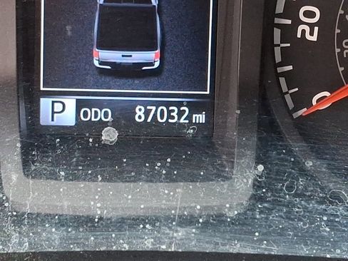 Certified 2018 Toyota Tacoma SR w/ SR Convenience Package image 19