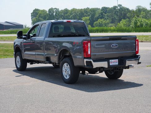 New 2026 Ford F250 XLT w/ FX4 Off-Road Package AWD/4WD image 6