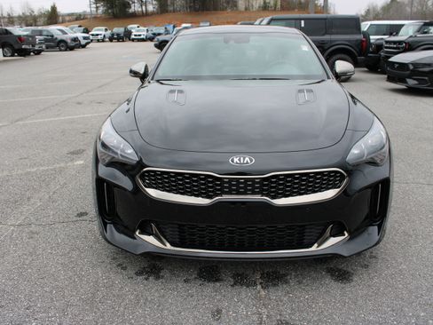 Used 2018 Kia Stinger GT1 image 3