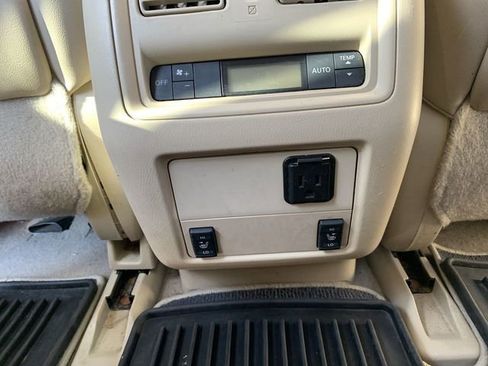 Used 2015 Nissan Pathfinder SL w/ SL Tech Package image 31