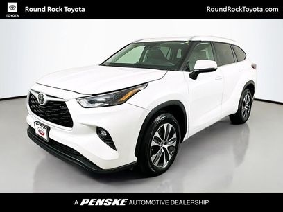Used 2024 Toyota Highlander LE