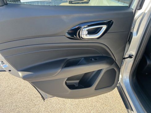 New 2026 Jeep Compass Limited image 15