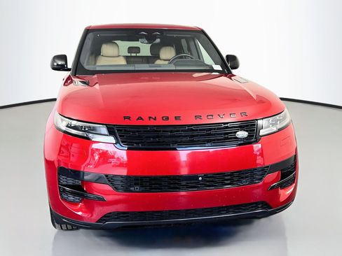 Used 2025 Land Rover Range Rover Sport SE AWD/4WD image 2