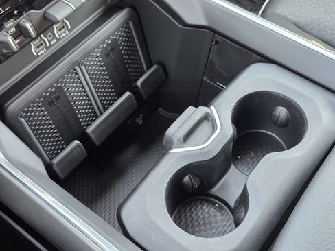 New 2026 RAM 2500 Laramie w/ Night Edition AWD/4WD image 18