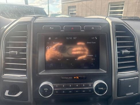 Used 2019 Ford Expedition XLT RWD image 11