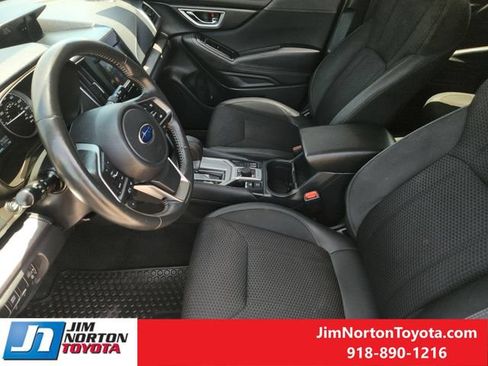 Used 2024 Subaru Forester Premium AWD/4WD image 15