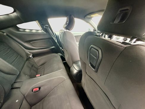 Used 2017 Ford Mustang Coupe image 27