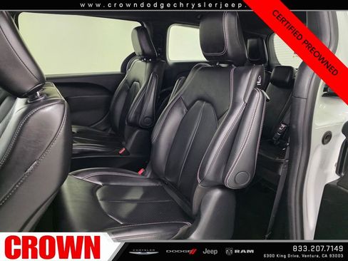 Certified 2024 Chrysler Pacifica Select image 14