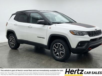 Used 2025 Jeep Compass Trailhawk