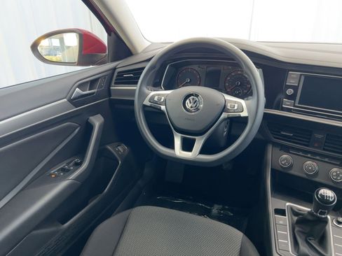 Used 2021 Volkswagen Jetta S image 25