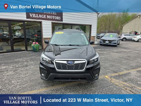 Used 2021 Subaru Forester Premium AWD/4WD image 2