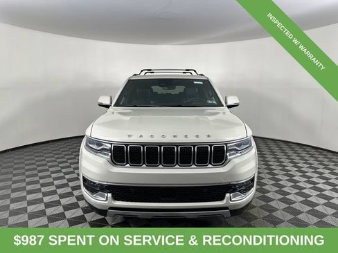 Certified 2022 Jeep Wagoneer Series III w/ Premium Group I AWD/4WD image 3