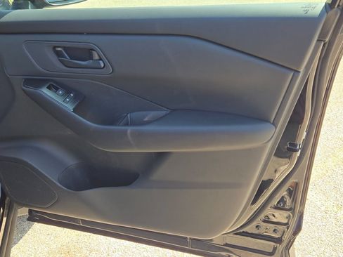 Used 2026 Nissan Rogue S FWD image 7