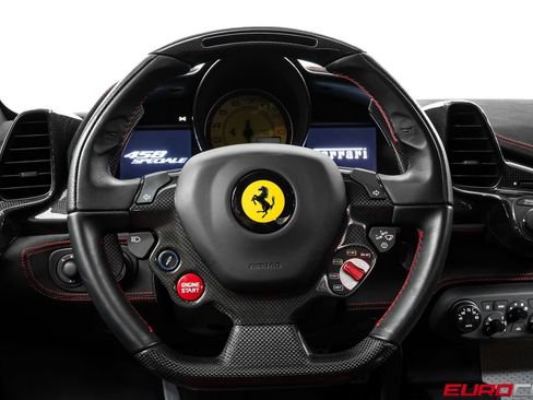 Used 2015 Ferrari 458 Speciale Coupe RWD image 35