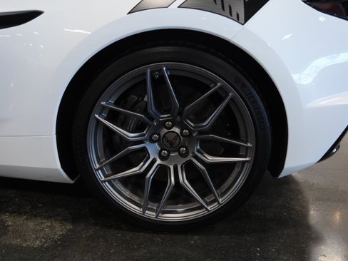 Used 2024 Chevrolet Corvette Z06 w/ Z07 Performance Package RWD image 12