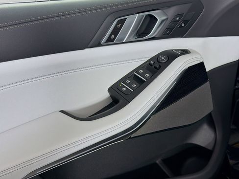 New 2026 BMW X5 xDrive40i w/ M Sport Package image 21