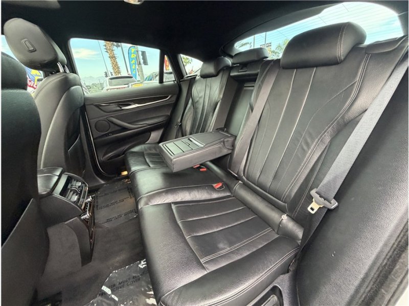 Used 2019 BMW X6 sDrive35i w/ Convenience Package RWD image 21