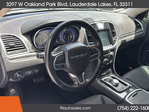 Used 2019 Chrysler 300 Touring w/ Sport Appearance Package RWD image 19