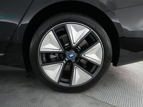 Used 2023 BMW i4 eDrive35 RWD image 8
