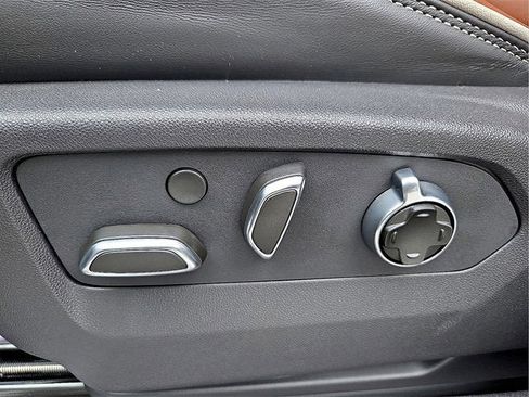 Certified 2024 GMC Sierra 1500 Denali Ultimate image 17