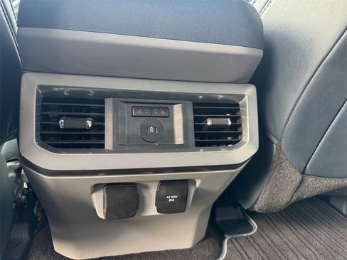 Certified 2024 Ford F450 Limited w/ FX4 Off-Road Package image 21