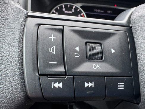 Used 2025 Nissan Rogue S image 16