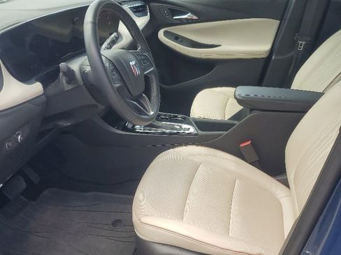 Used 2024 Buick Encore GX Avenir w/ Avenir Technology Package FWD image 13