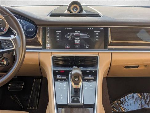 Used 2018 Porsche Panamera Turbo image 15