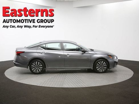 Used 2024 Nissan Altima 2.5 SV image 43