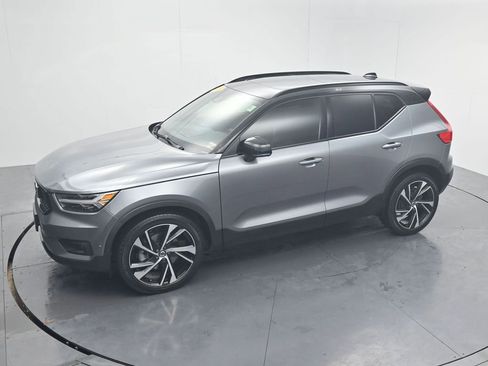 Used 2019 Volvo XC40 T5 R-Design image 60