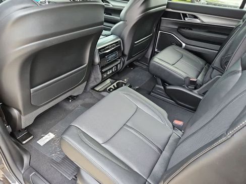 New 2026 Jeep Grand Wagoneer Limited AWD/4WD image 19