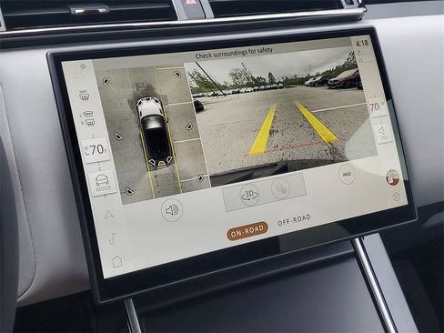 New 2026 Land Rover Range Rover Velar Dynamic SE image 23