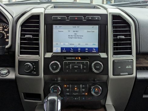Used 2020 Ford F150 Lariat image 18