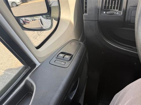 Used 2017 RAM ProMaster 2500 image 22