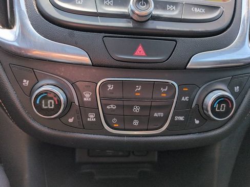 Used 2021 Chevrolet Equinox Premier AWD/4WD image 41