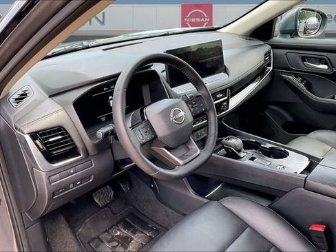 Used 2026 Nissan Rogue SL FWD image 16