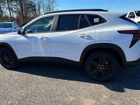New 2026 Chevrolet Trax ACTIV w/ Sunroof Package image 8