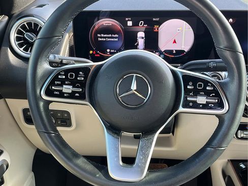 Used 2023 Mercedes-Benz GLB 250 image 21