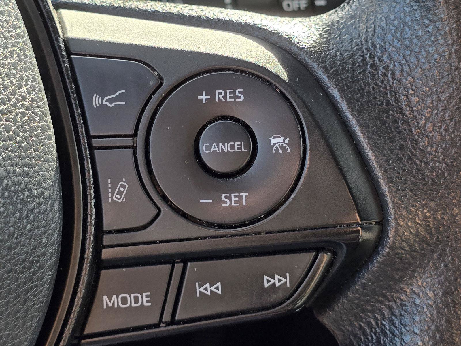 Used 2020 Toyota RAV4 XLE w/ All Weather Liner Package AWD/4WD image 28